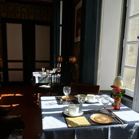 Alojamento de Acomodação e Pequeno-almoço Particulier Le Clos De La Croix Bayeux